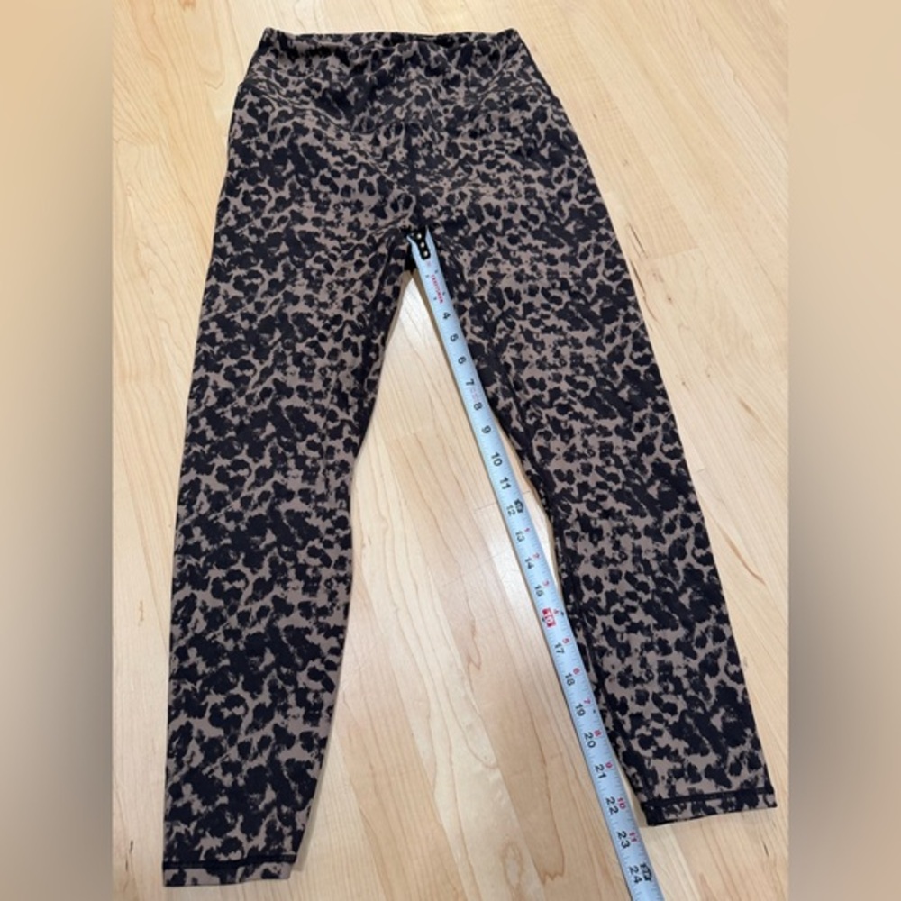 Varley Black and Taupe Abstract Athletic Leggings